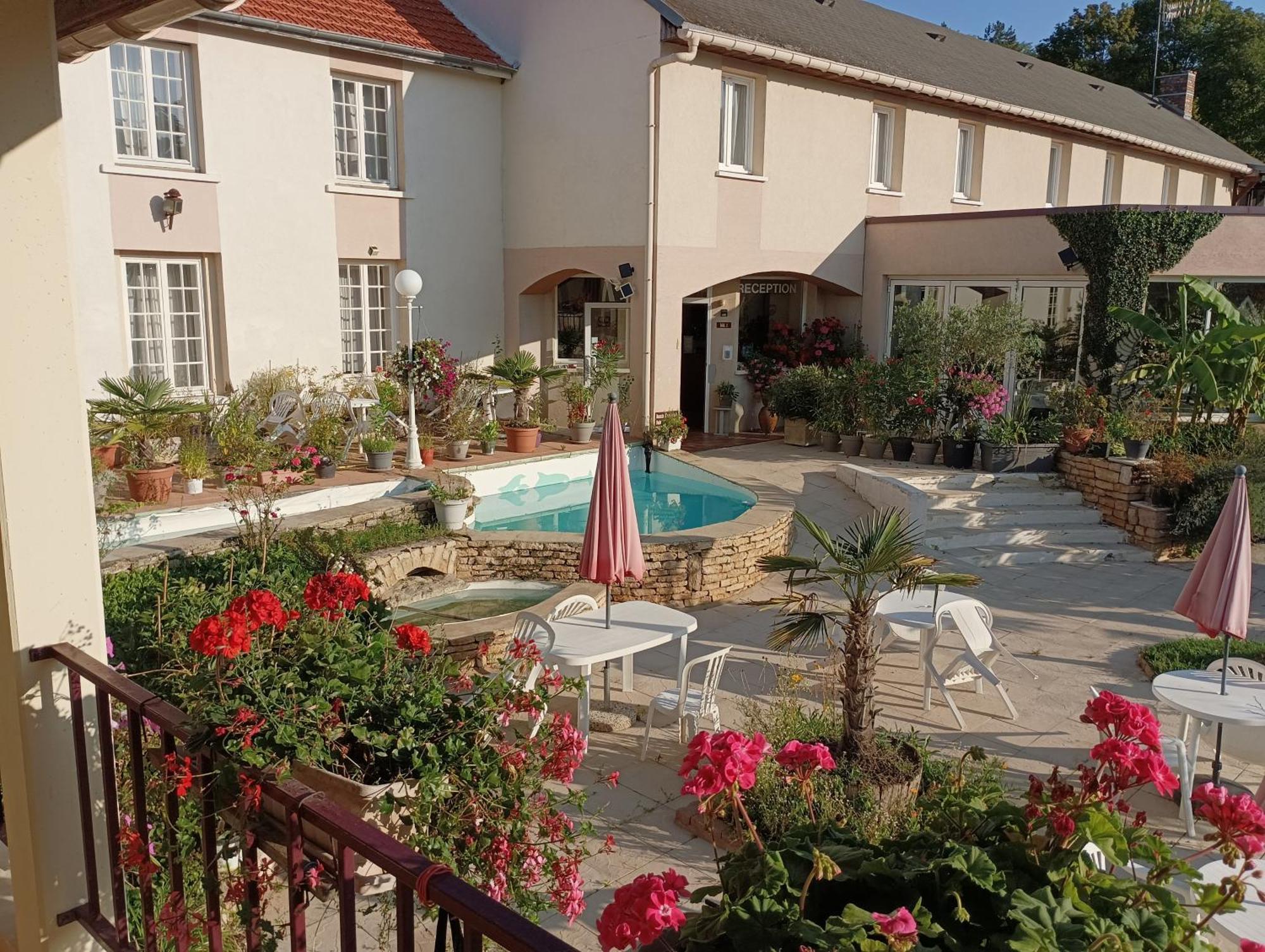 Lud'Hotel Savigny-les-Beaune Exterior photo